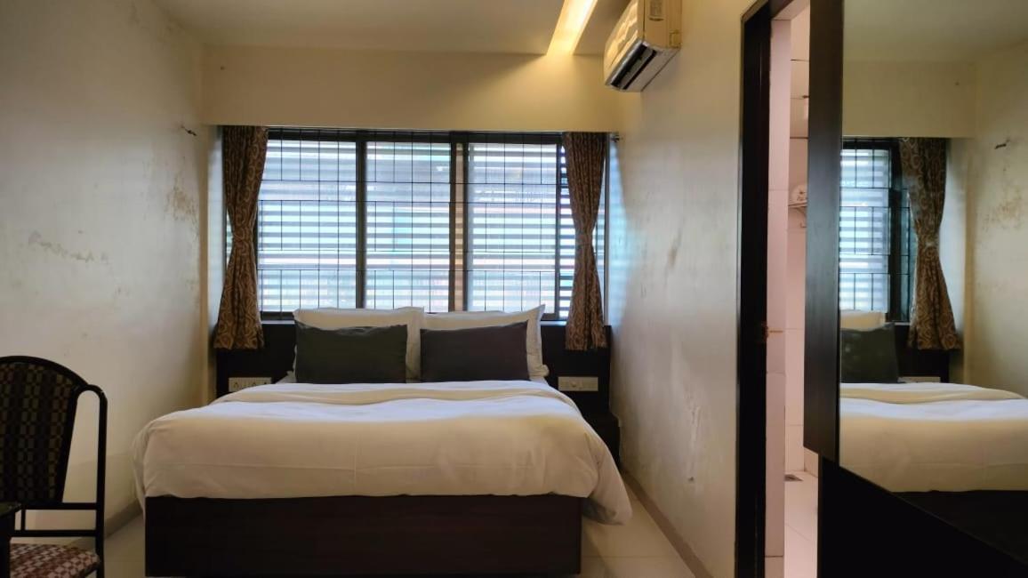 Hotel Sai Nidhi Supreme Navi Mumbai Exterior foto